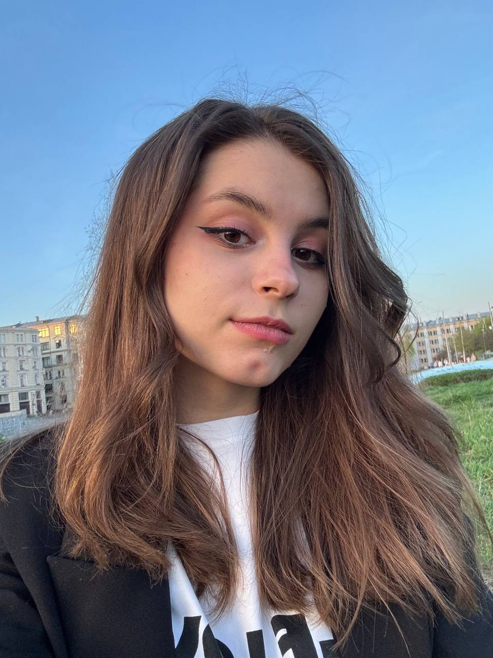 Автор 2